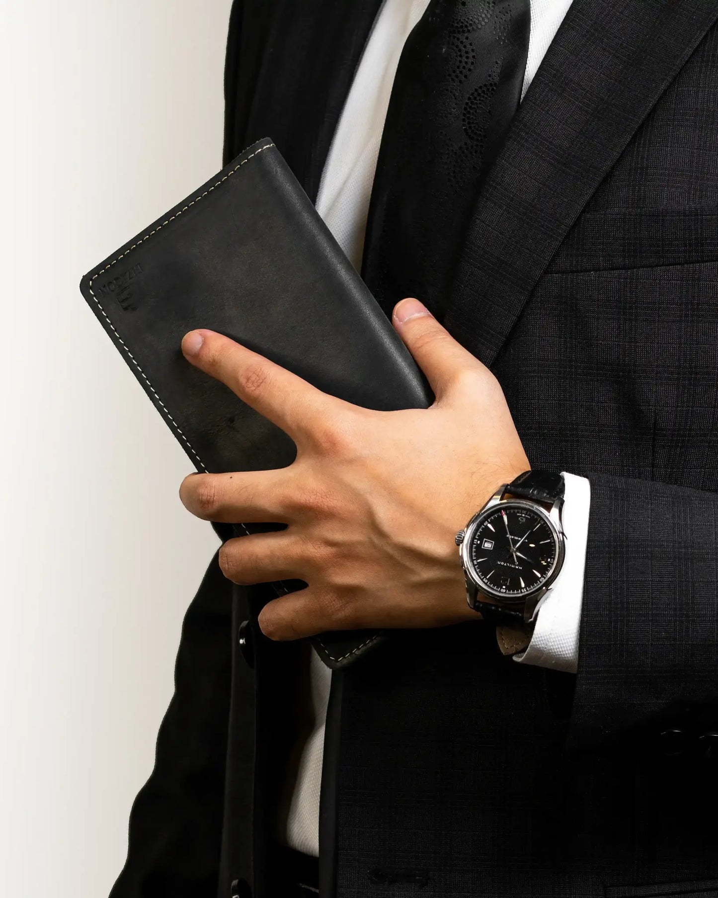 Krono Long Wallet – Precision Crafted