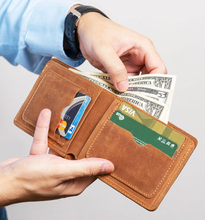 Camelot Wallet – Handcrafted Full-Grain Leather - Russet Brown