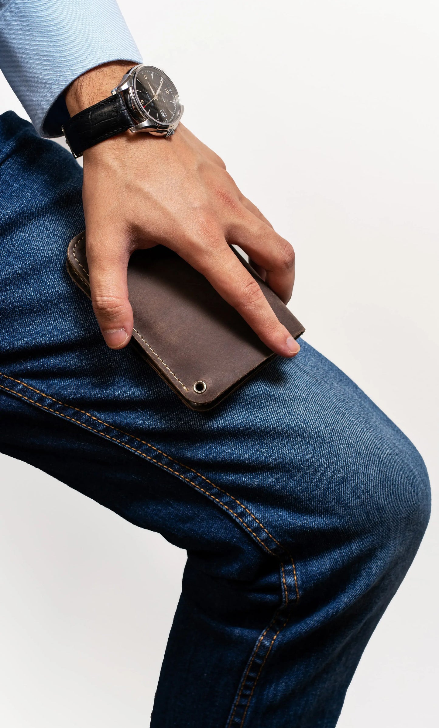 Slim Atlantic Vertical Leather Wallet - Antique Brown