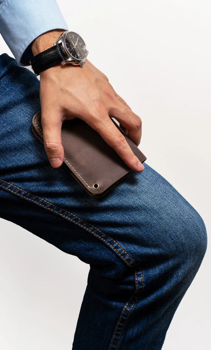 Slim Atlantic Vertical Leather Wallet - Antique Brown