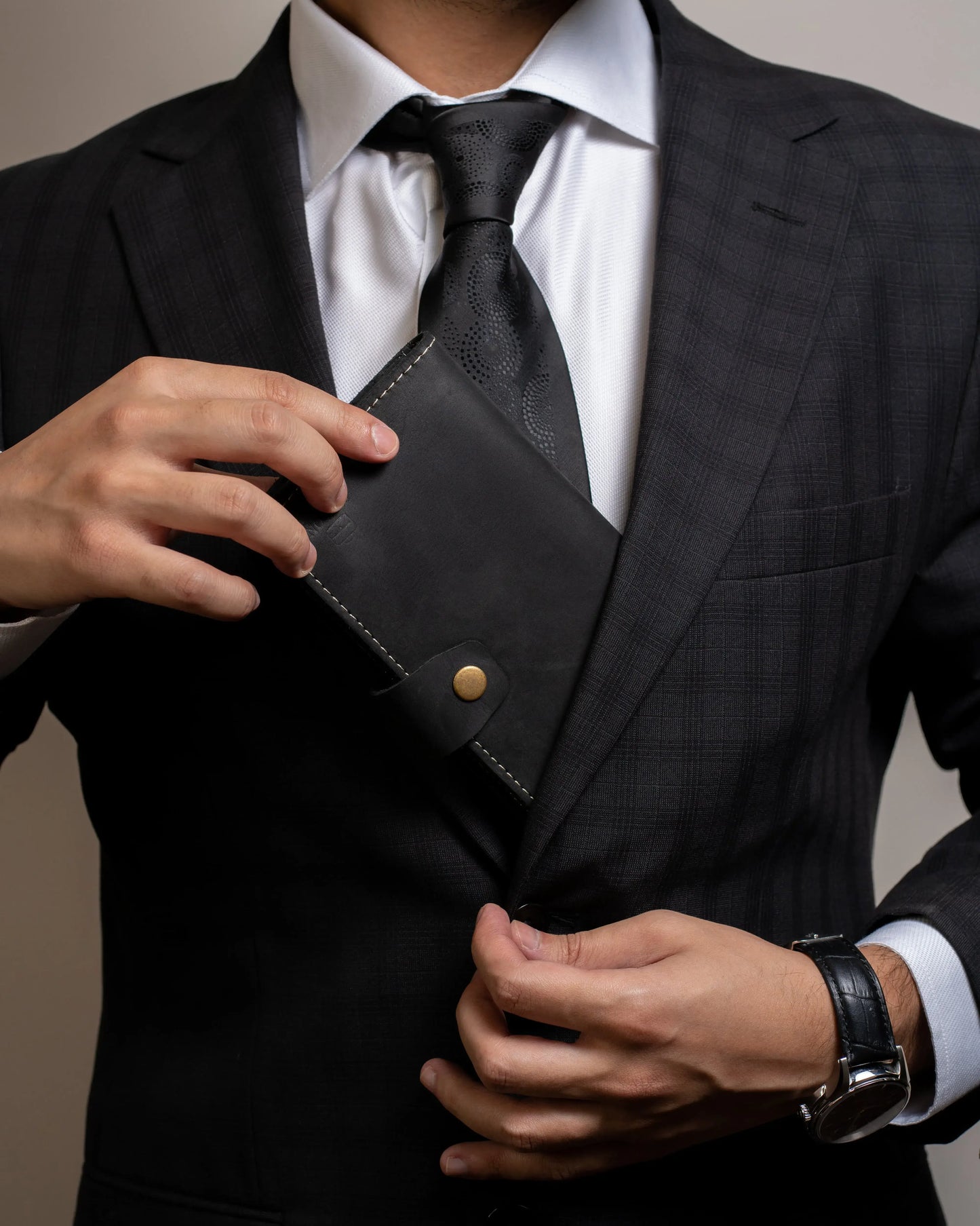 Vostoc Vintage Long Wallet - Black